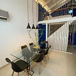 The Loft Project Center F * איגיו