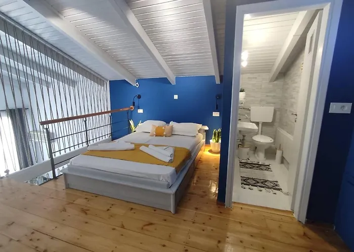 The Loft Project Center F Lägenhet Aigio